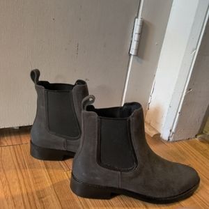 Grey Thursday suede Chelsea boots